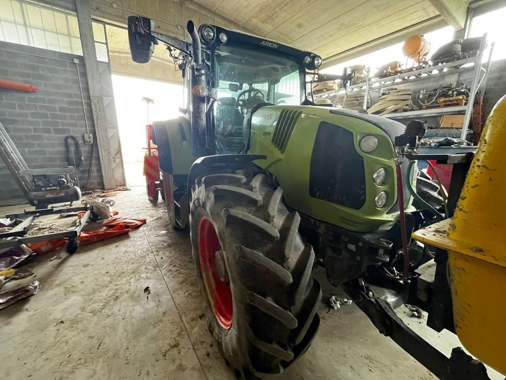 Tractor Claas Arion 470