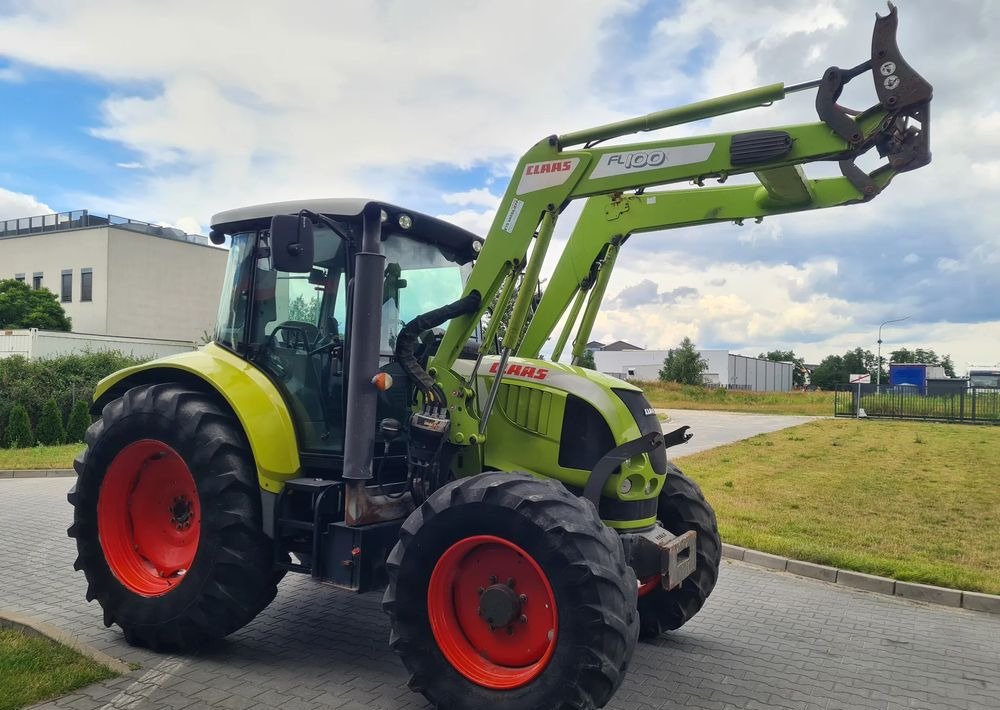 Tractor Claas Arion 530