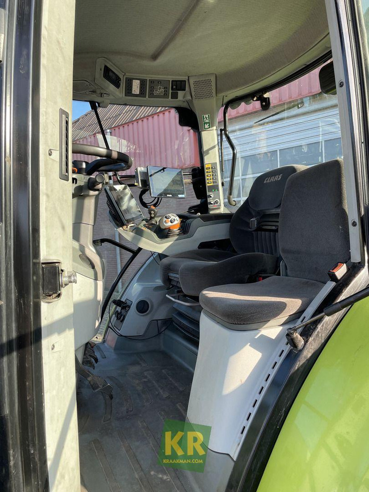 Tractor Claas Arion 530