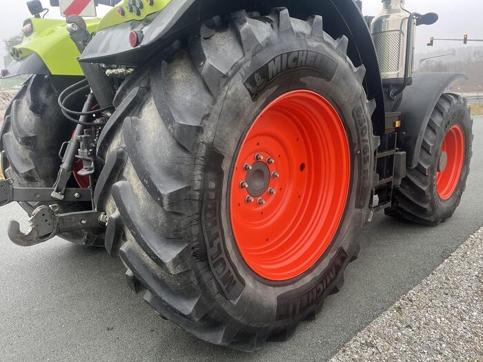 Tractor Claas Arion 550