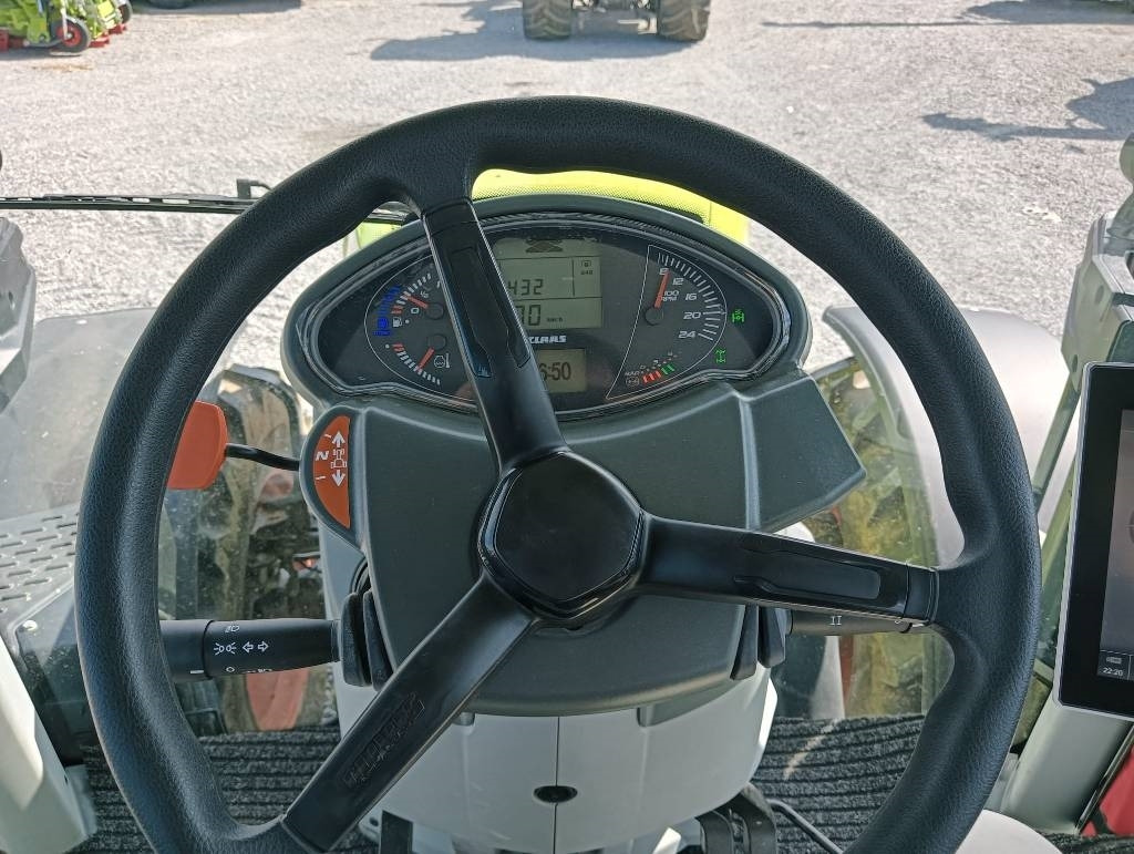 Tractor Claas Arion 550 Cmatic