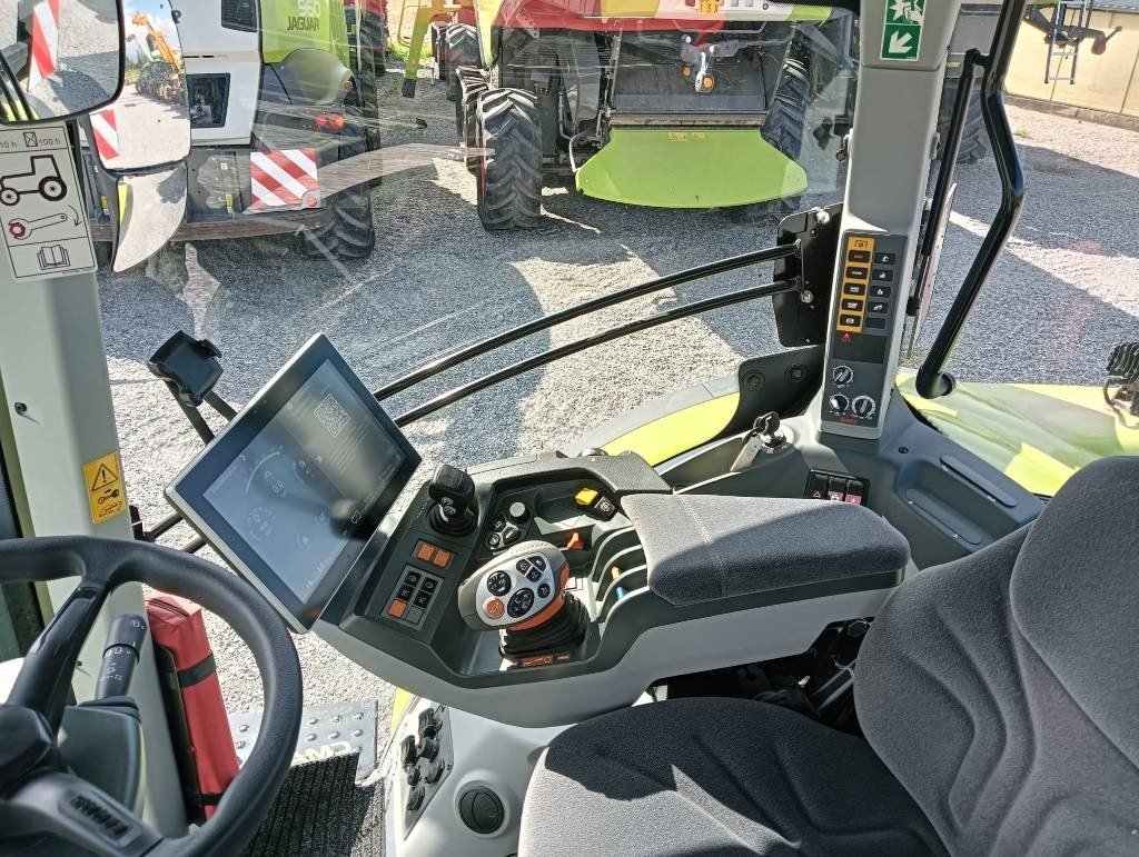 Tractor Claas Arion 550 Cmatic
