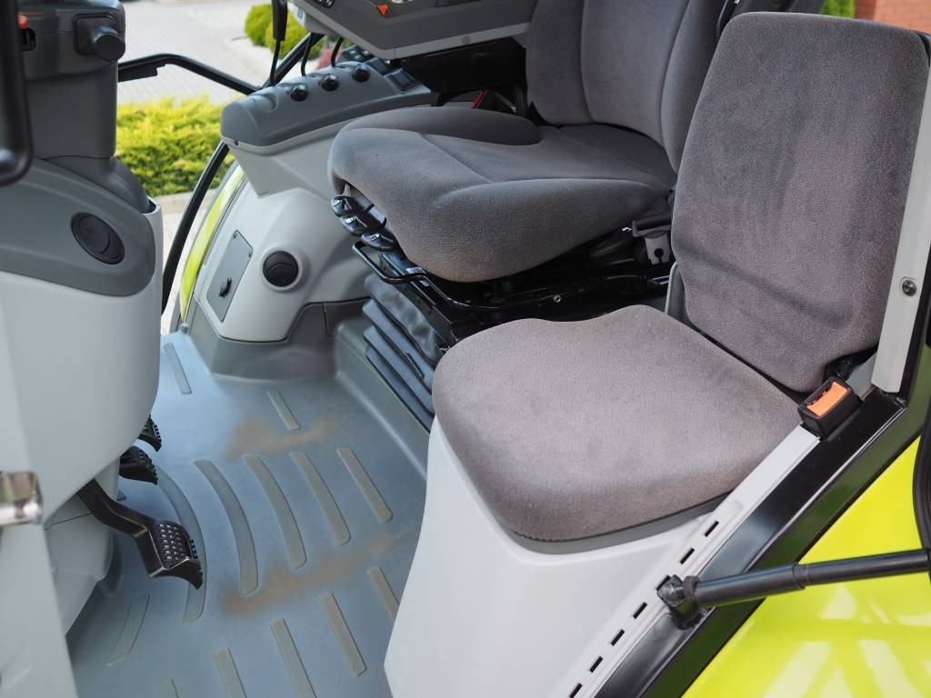 Tractor Claas Arion 610 CIS