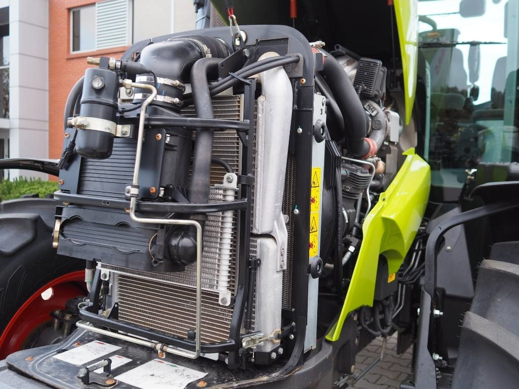 Tractor Claas Arion 610 CIS