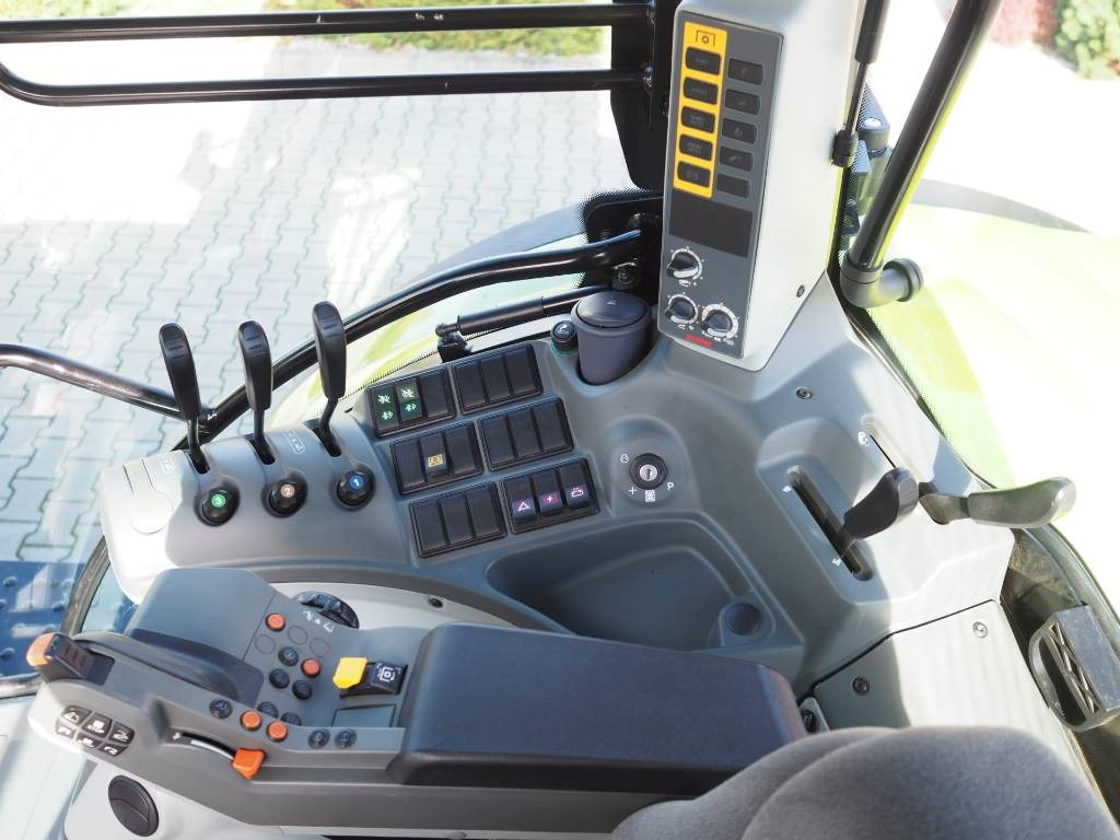 Tractor Claas Arion 610 CIS