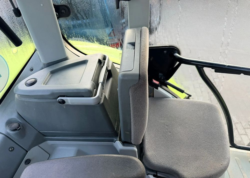 Tractor Claas Arion 610 CIS