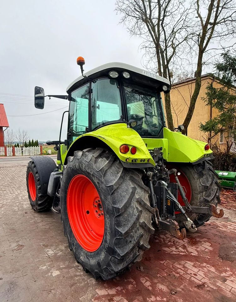 Tractor Claas Arion 620