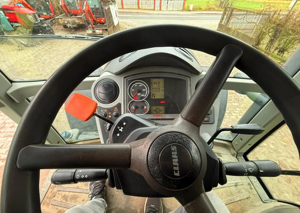 Tractor Claas Arion 620