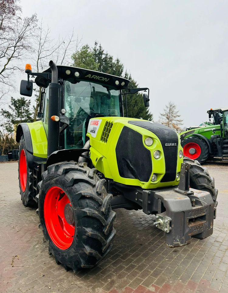 Tractor Claas Arion 620