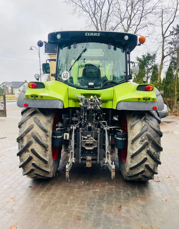 Tractor Claas Arion 620