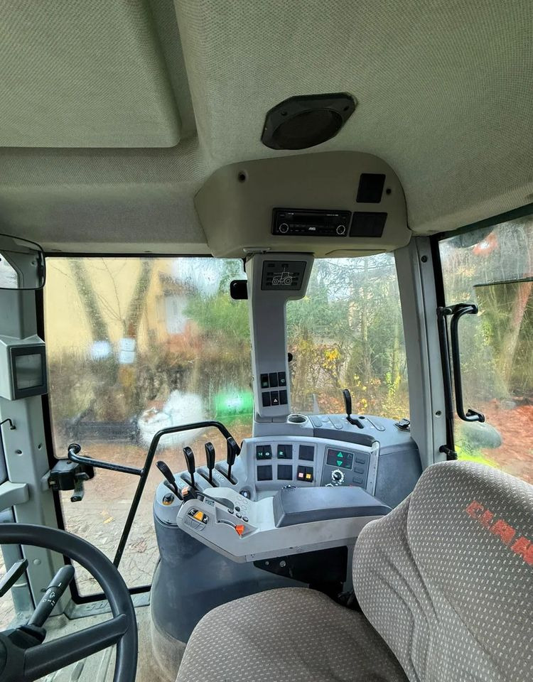 Tractor Claas Arion 620