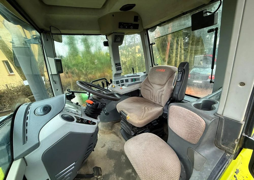 Tractor Claas Arion 620