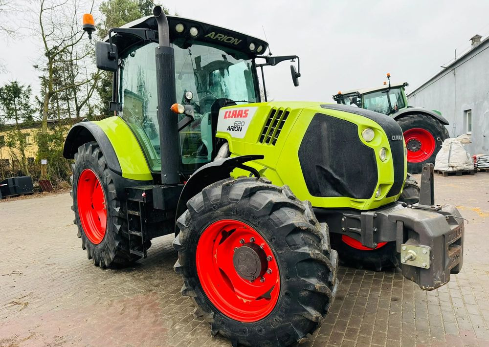 Tractor Claas Arion 620