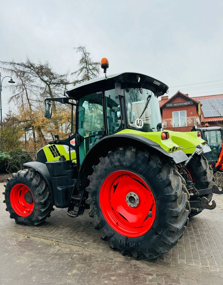 Tractor Claas Arion 620