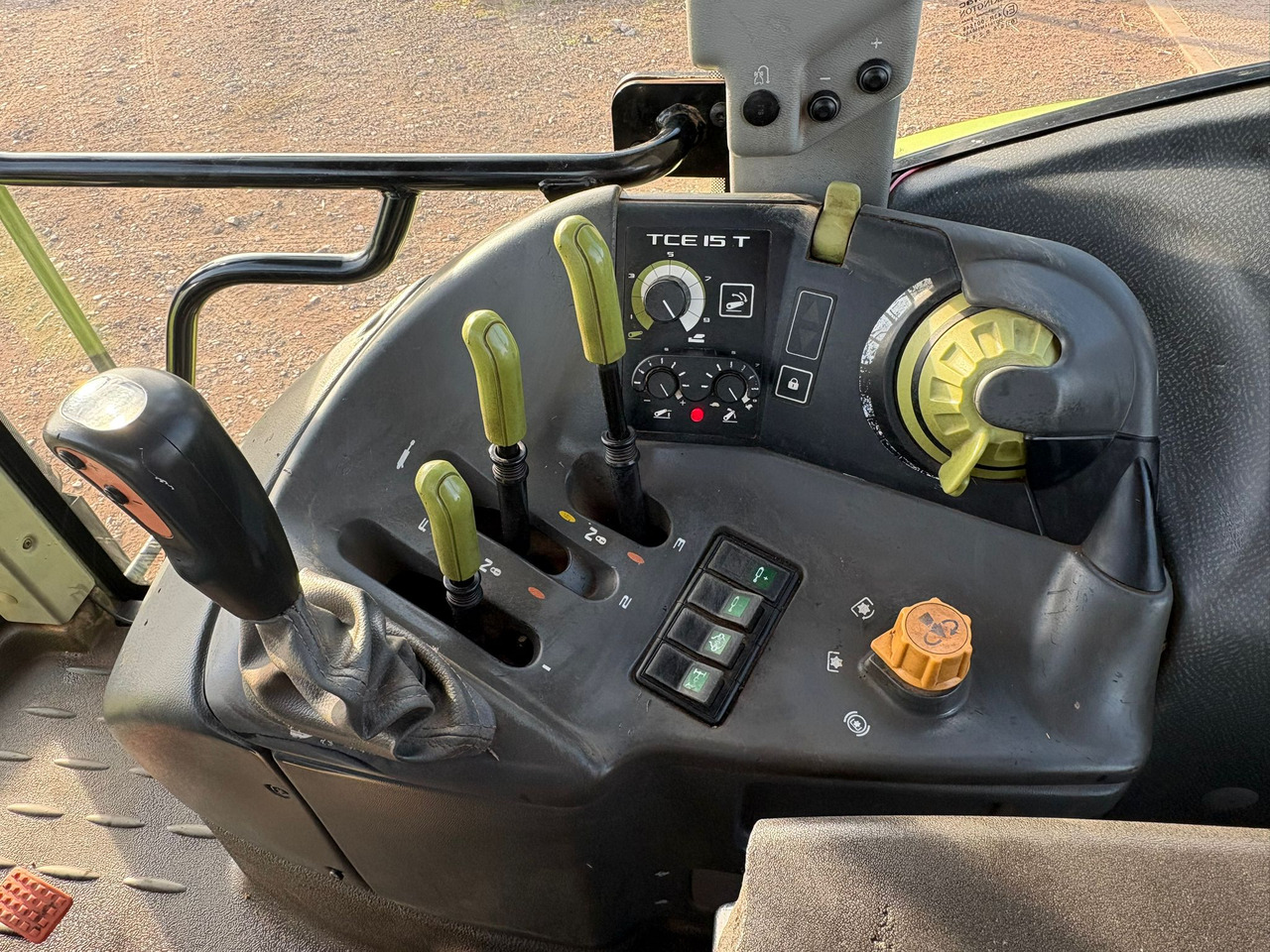 Tractor Claas Arion 620C