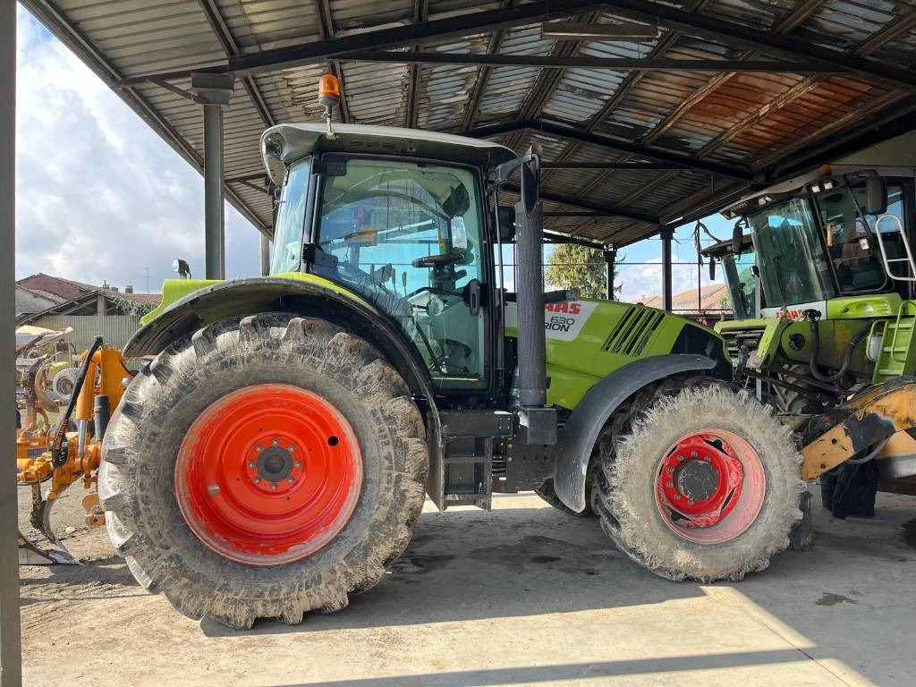 Tractor Claas Arion 630