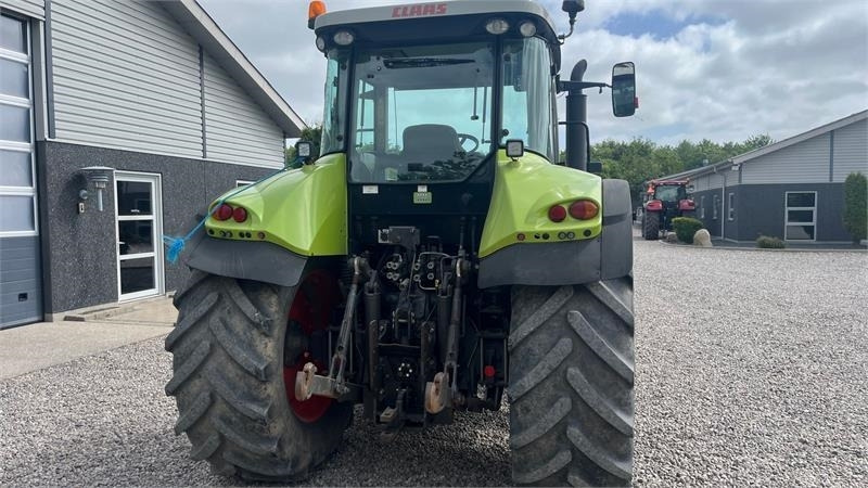 Tractor Claas Arion 630C Med frontlift