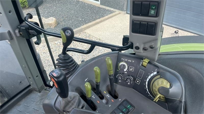 Tractor Claas Arion 630C Med frontlift