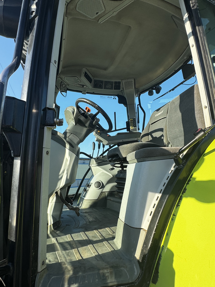 Tractor Claas Arion 640