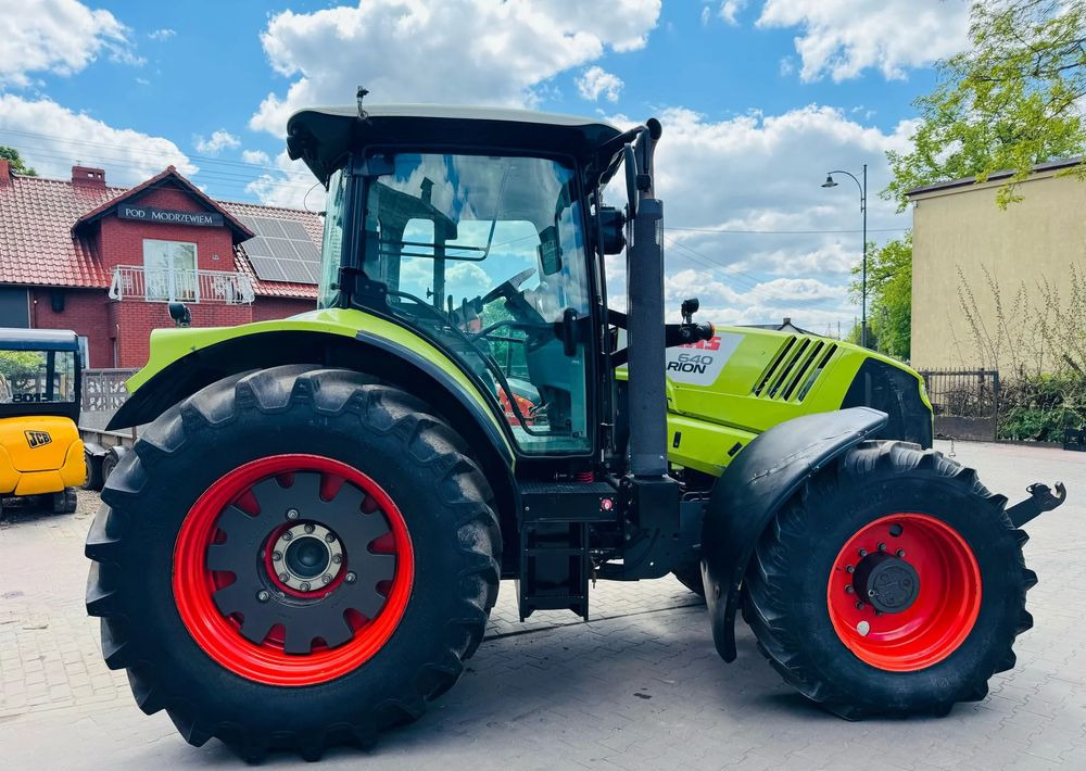 Tractor Claas Arion 640