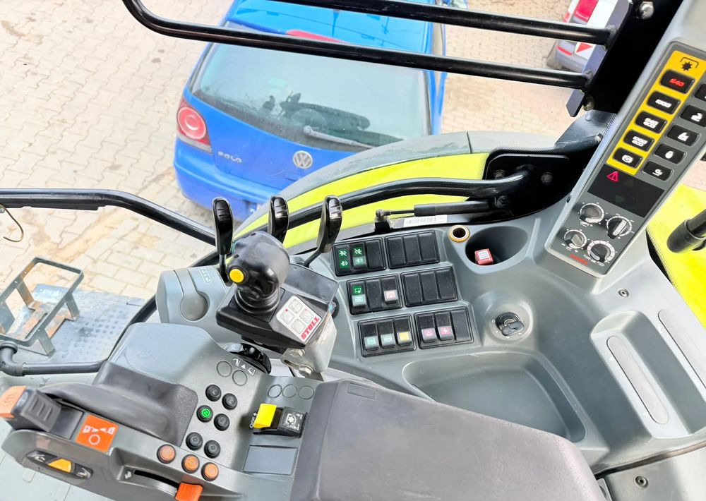 Tractor Claas Arion 640