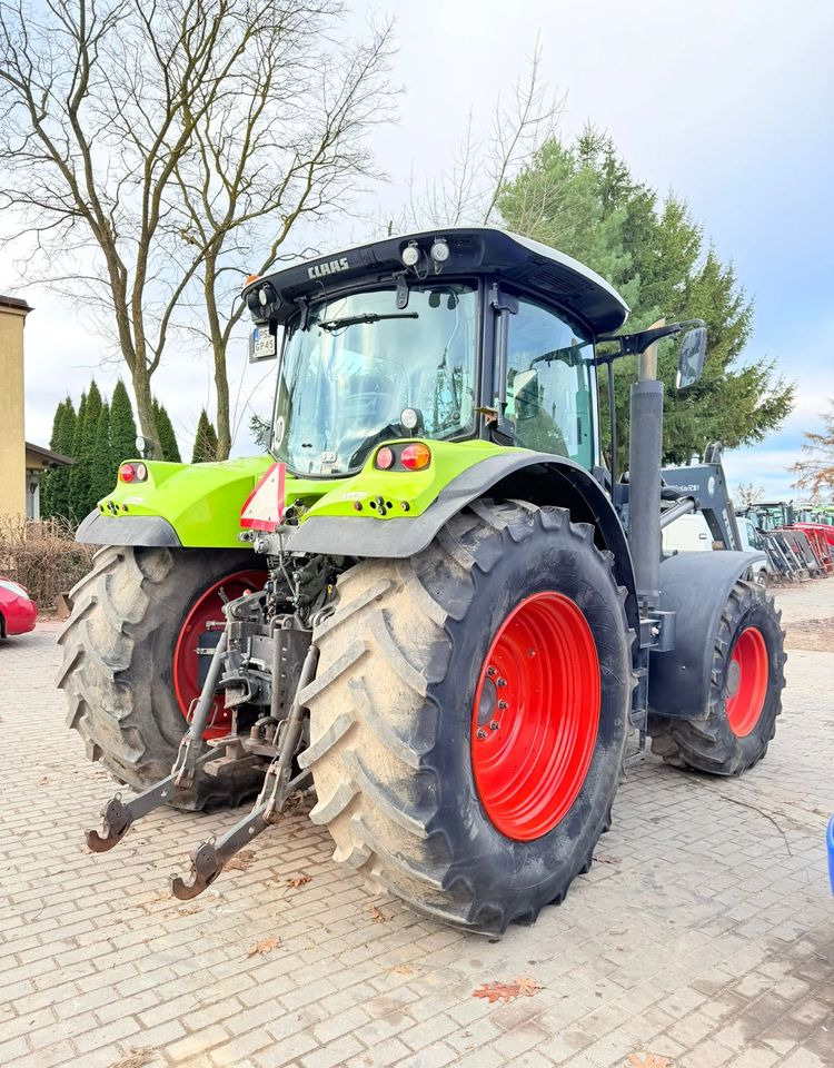 Tractor Claas Arion 640