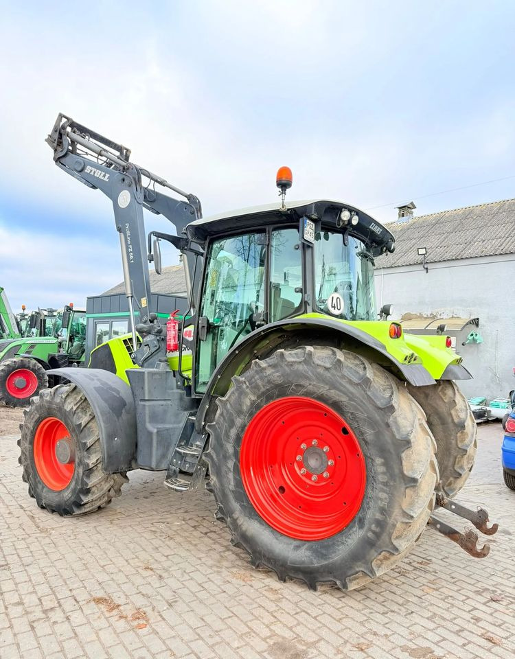 Tractor Claas Arion 640
