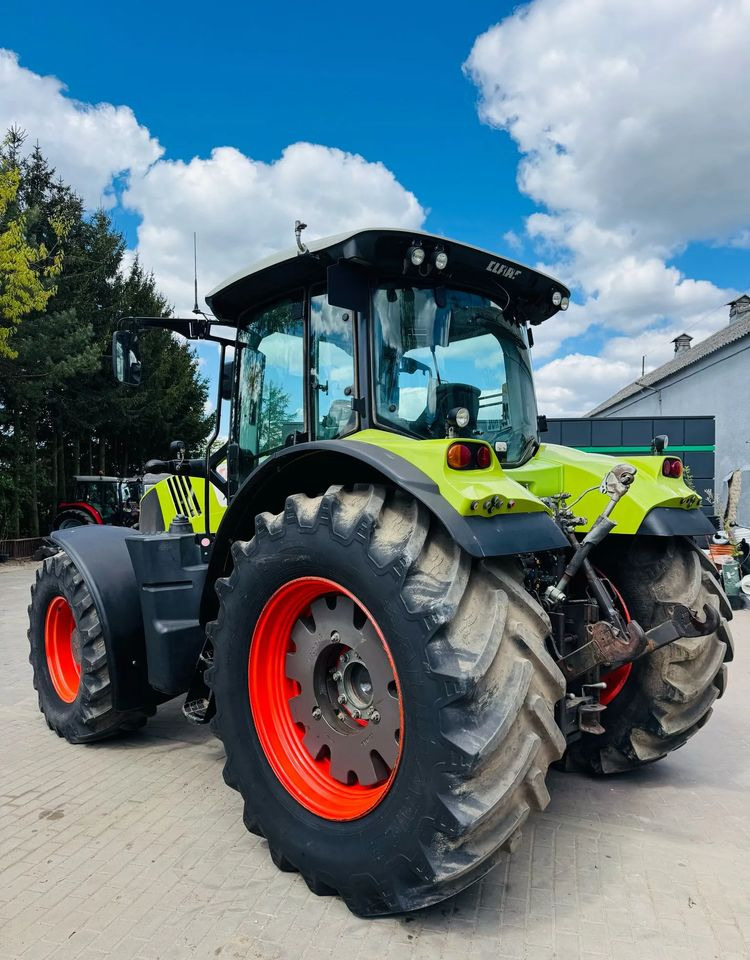 Tractor Claas Arion 640