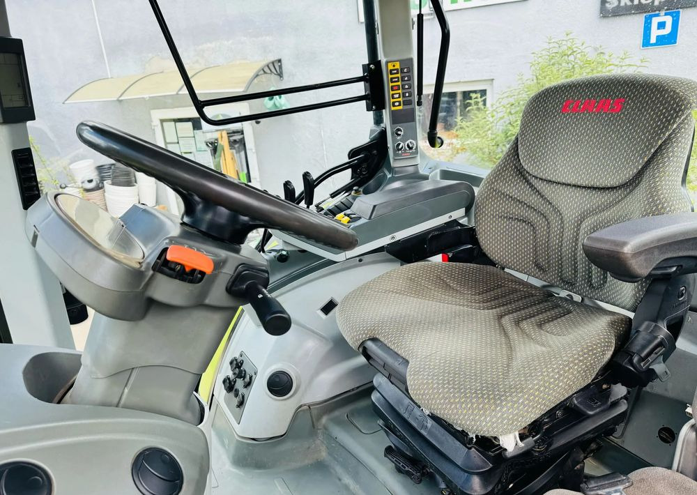 Tractor Claas Arion 640