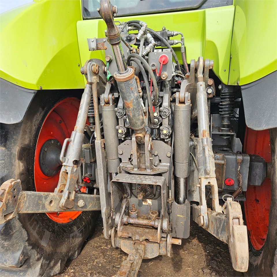 Tractor Claas Arion 640