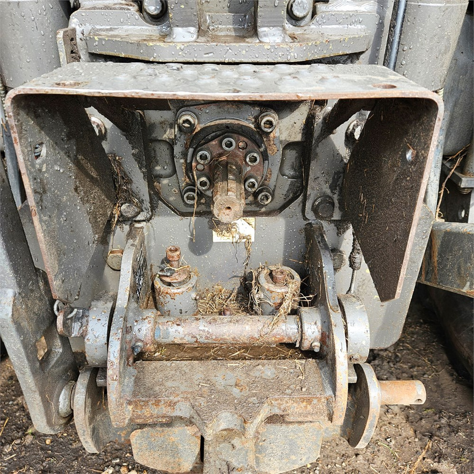 Tractor Claas Arion 640