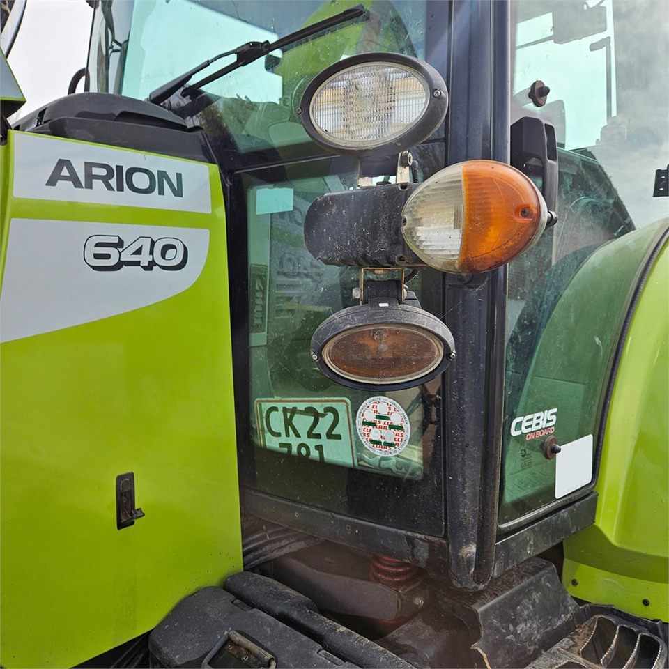 Tractor Claas Arion 640