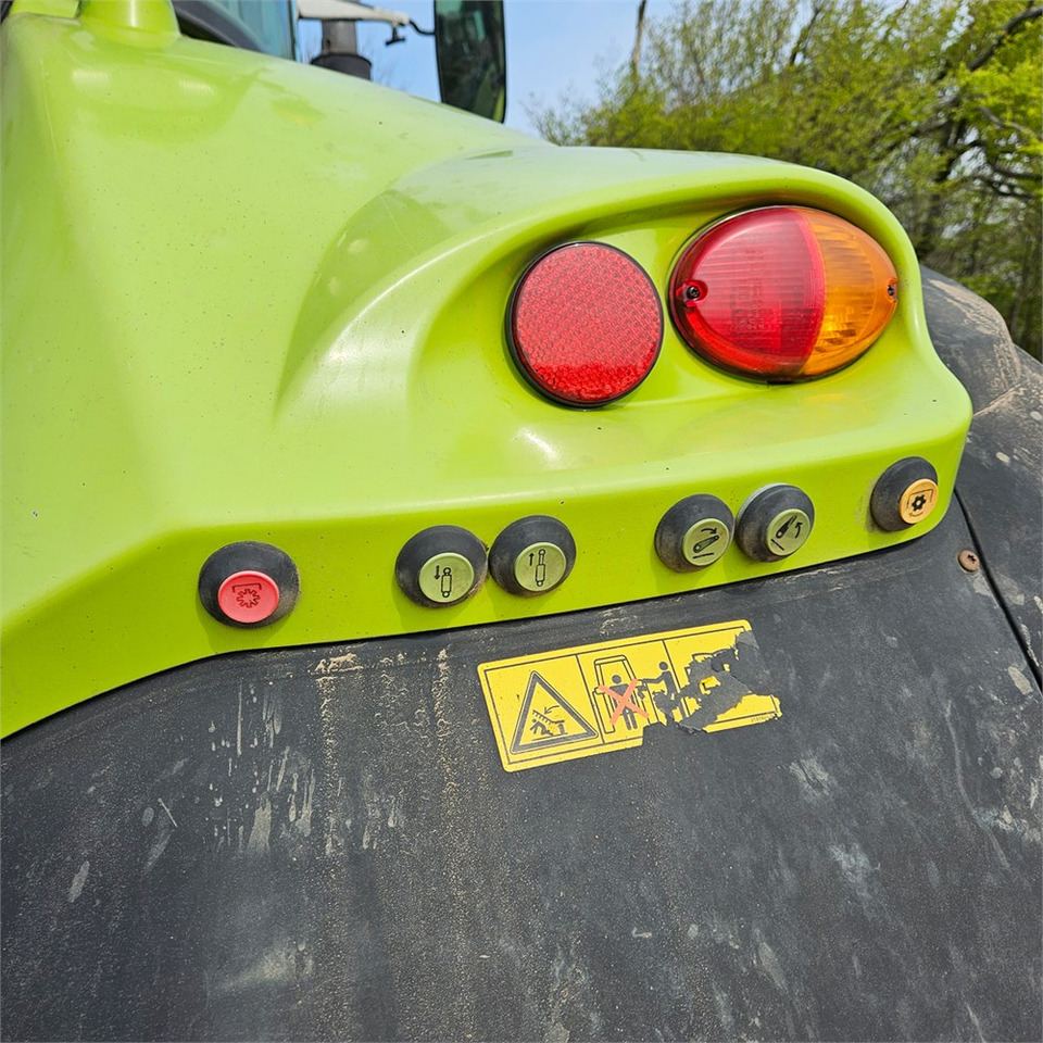 Tractor Claas Arion 640