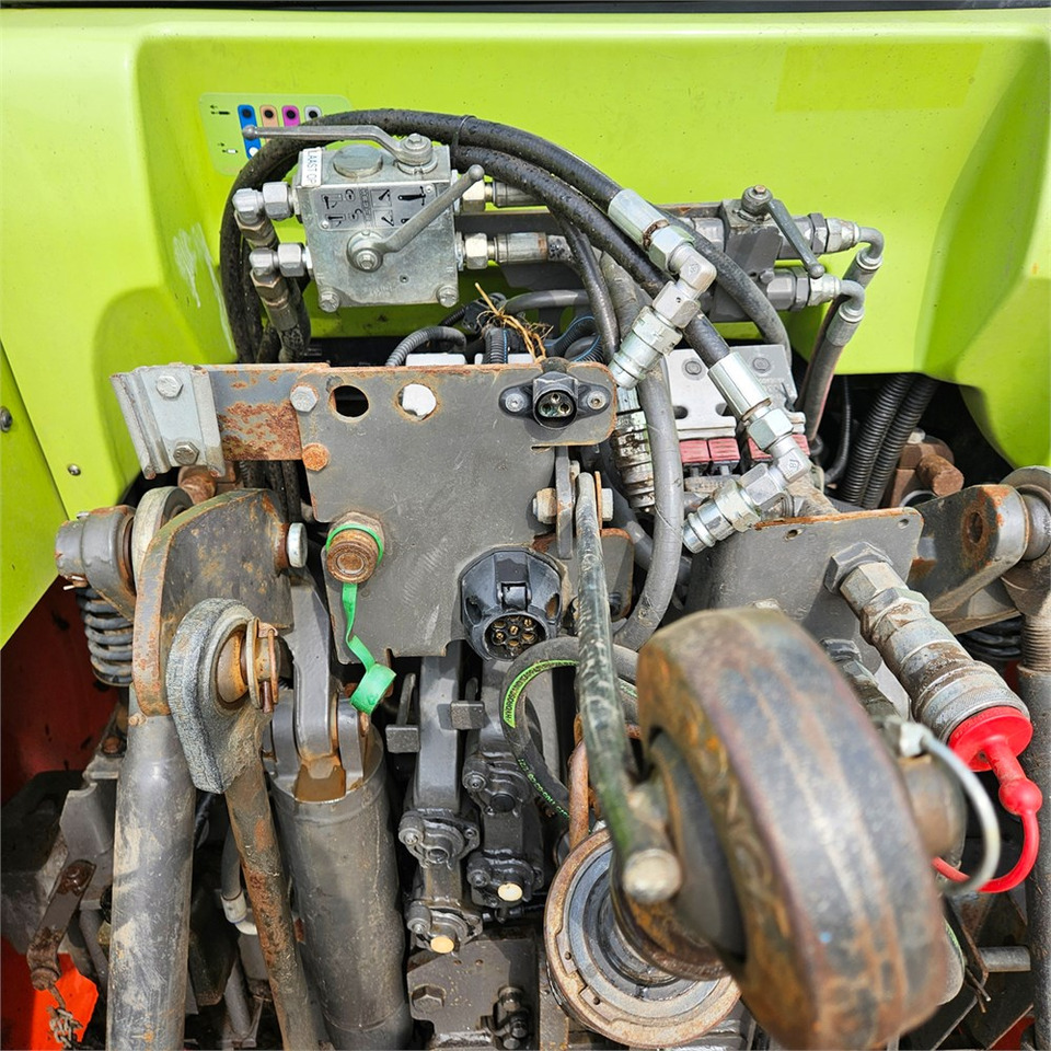 Tractor Claas Arion 640