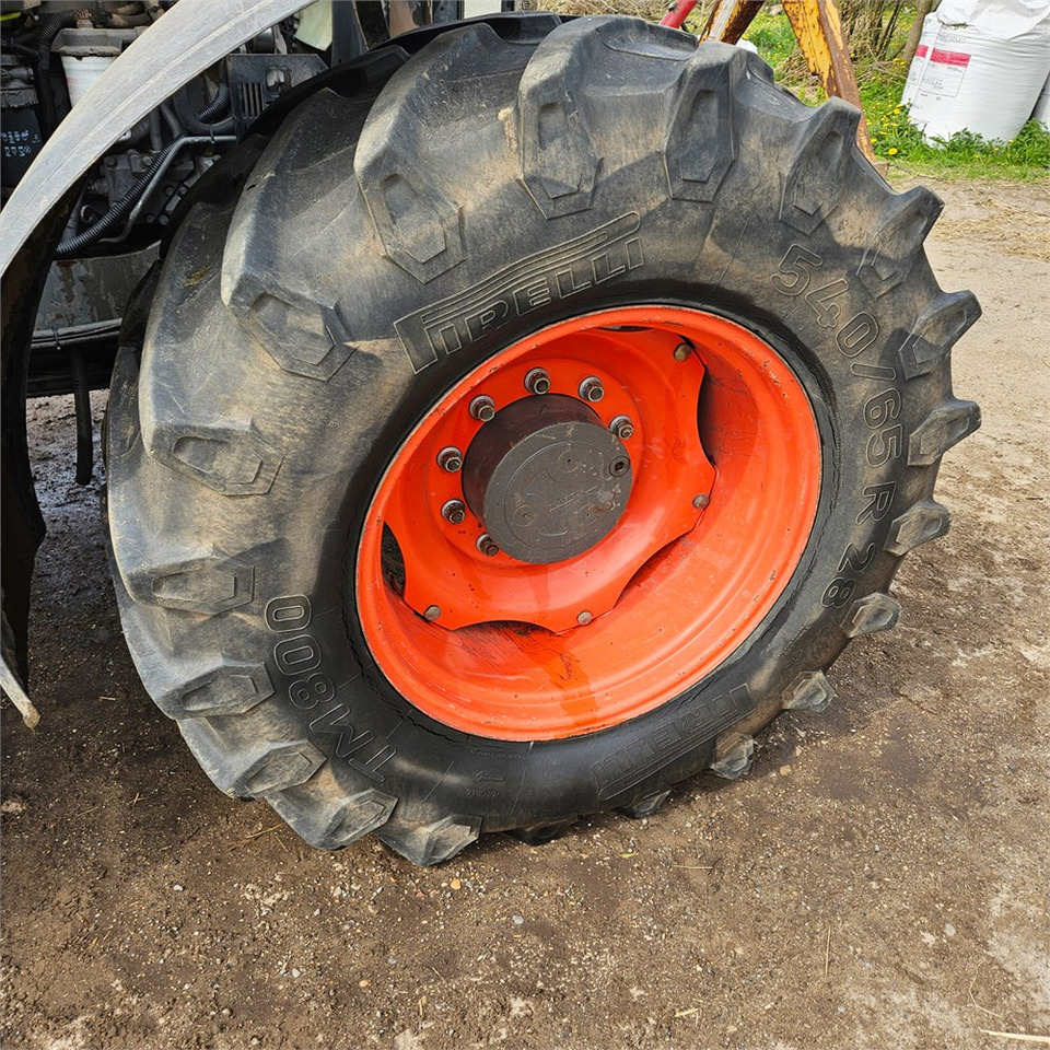 Tractor Claas Arion 640