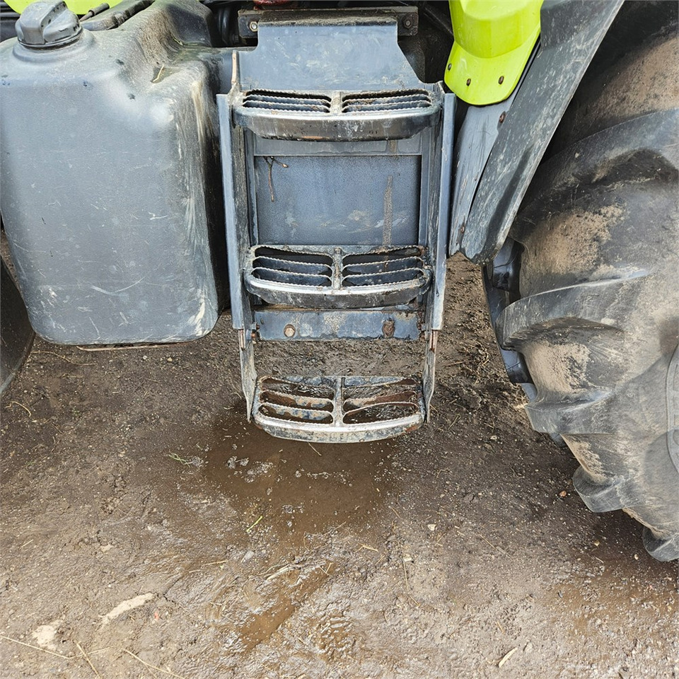 Tractor Claas Arion 640