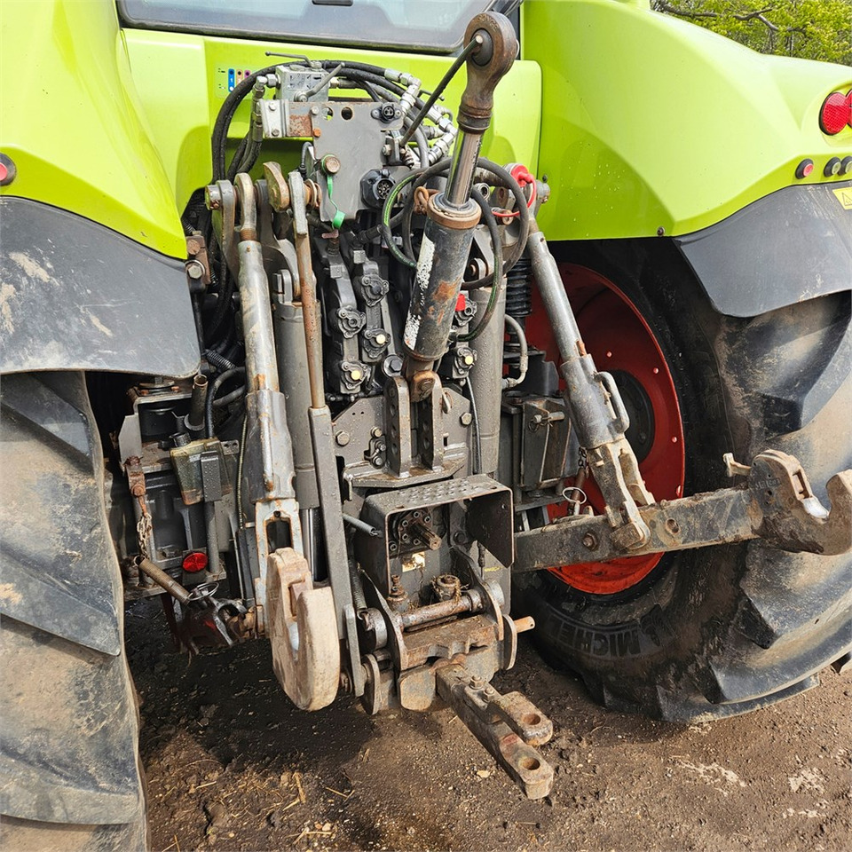 Tractor Claas Arion 640