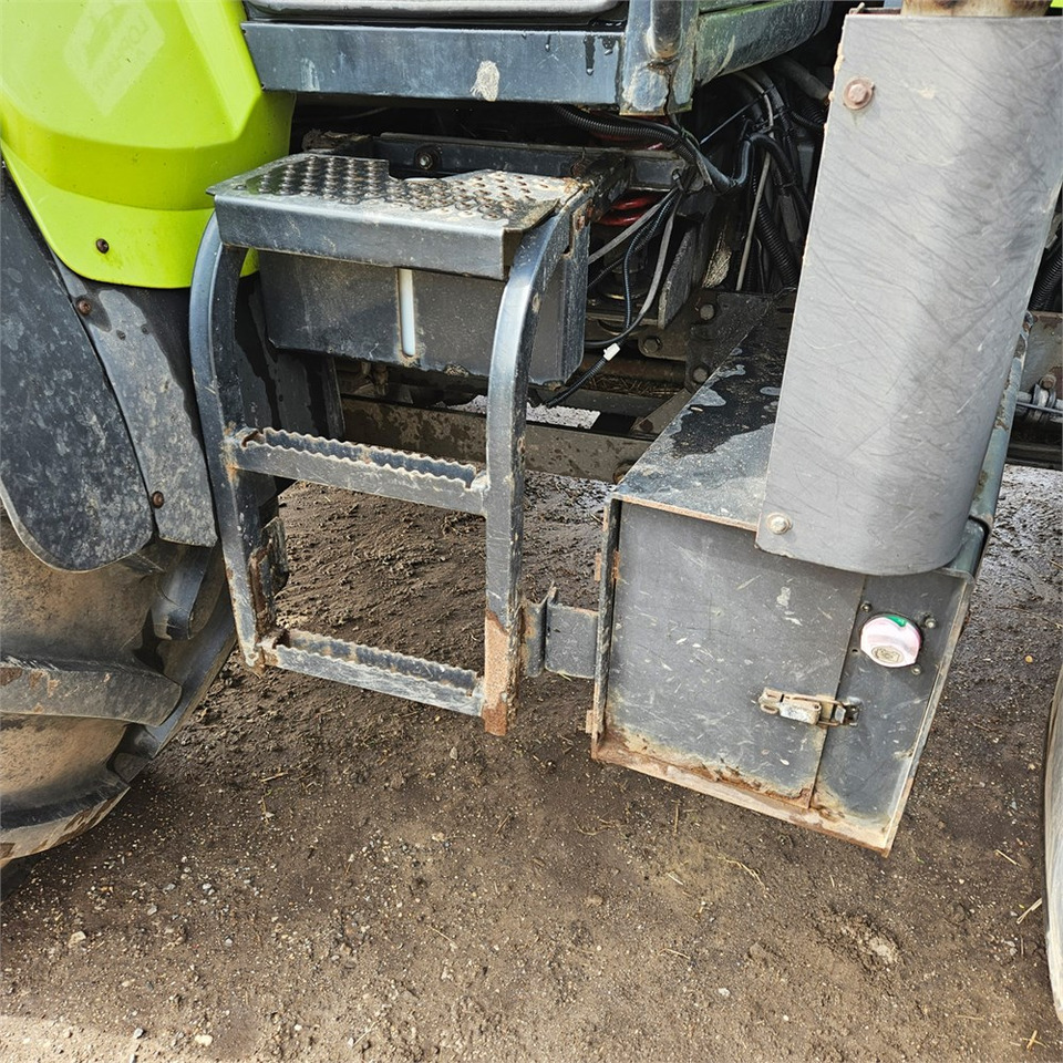 Tractor Claas Arion 640