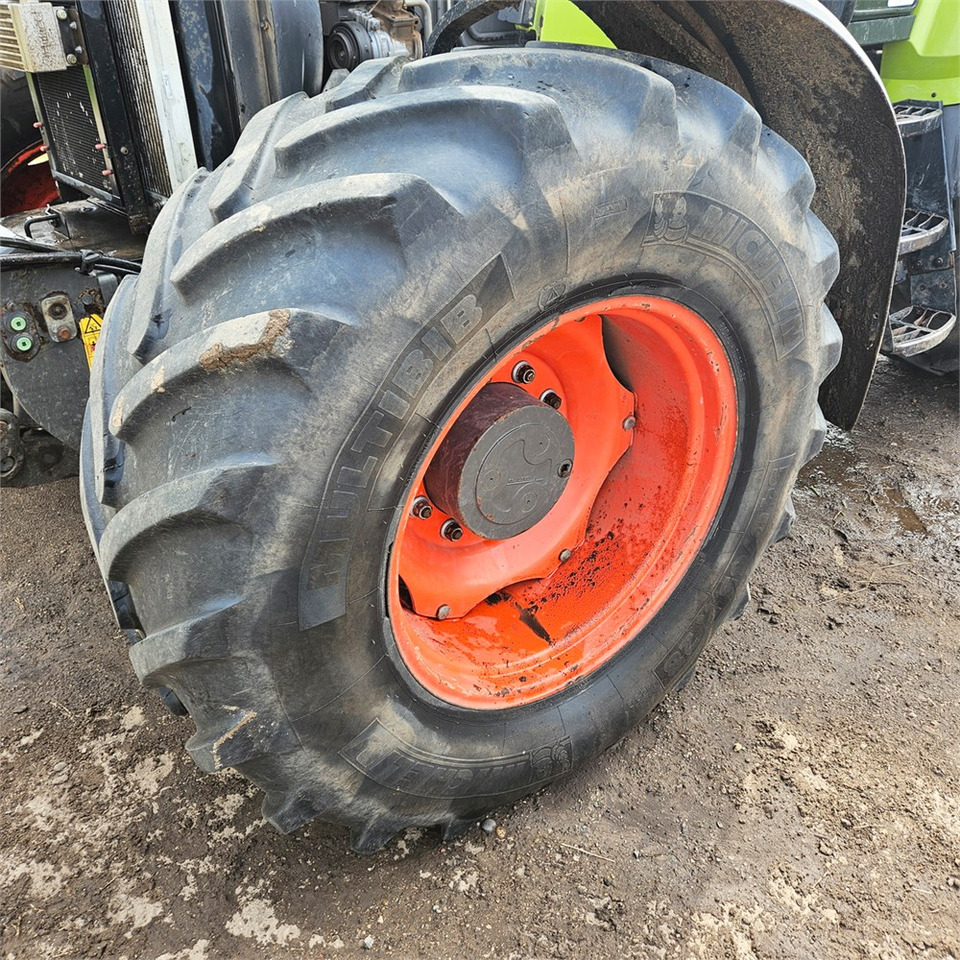 Tractor Claas Arion 640