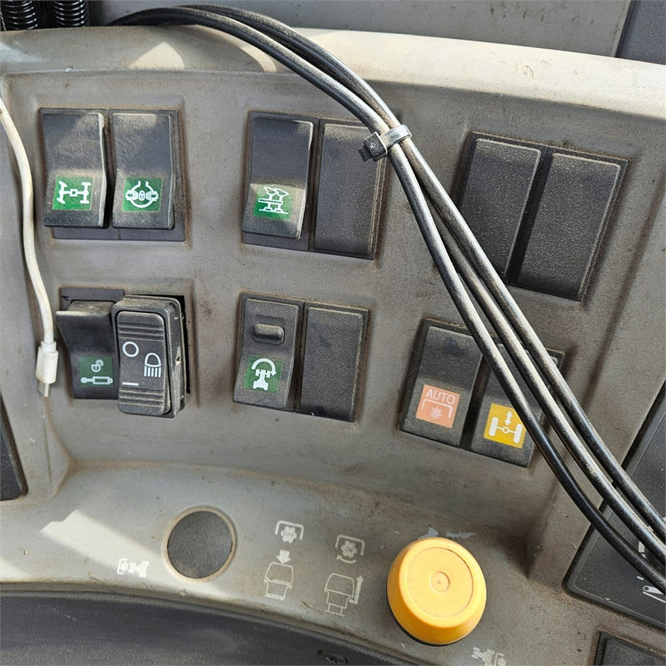 Tractor Claas Arion 640