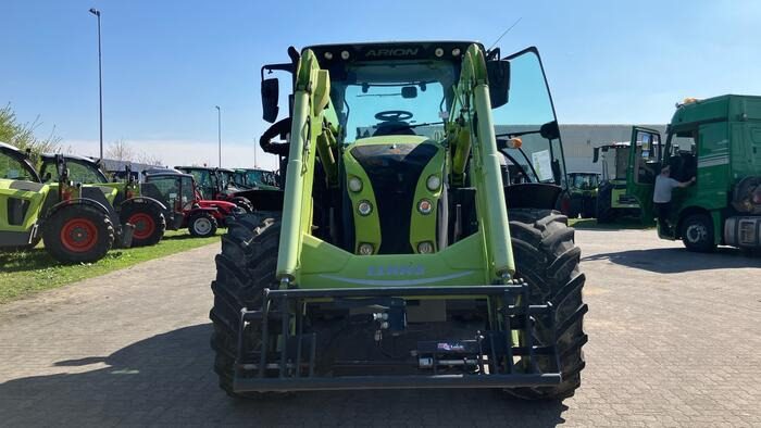 Tractor Claas Arion 650