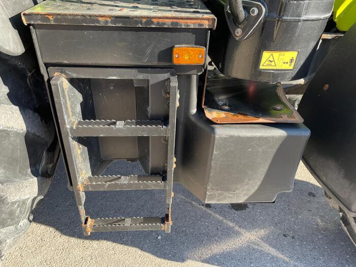 Tractor Claas Arion 650