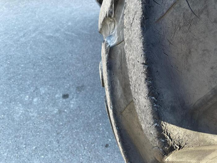 Tractor Claas Arion 650