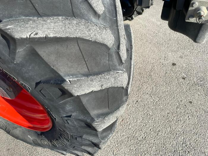 Tractor Claas Arion 650