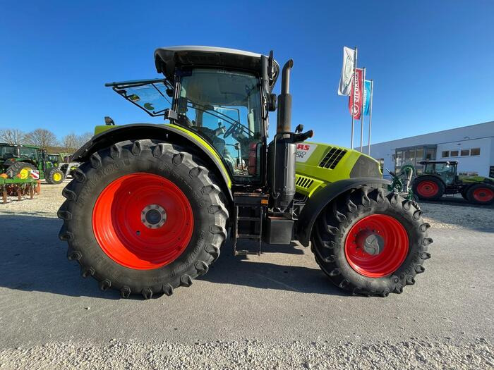 Tractor Claas Arion 650