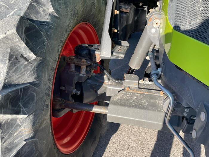 Tractor Claas Arion 650