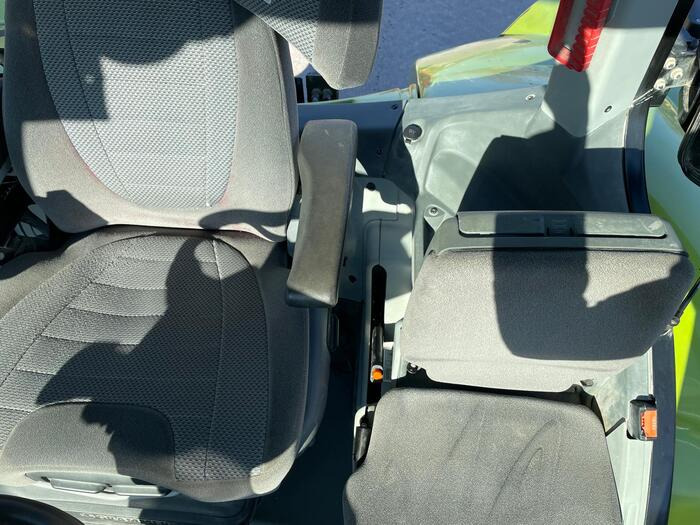 Tractor Claas Arion 650