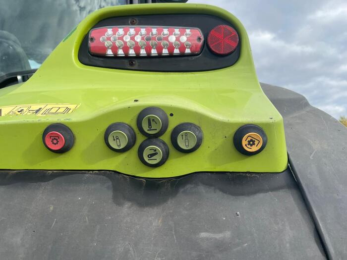 Tractor Claas Arion 650