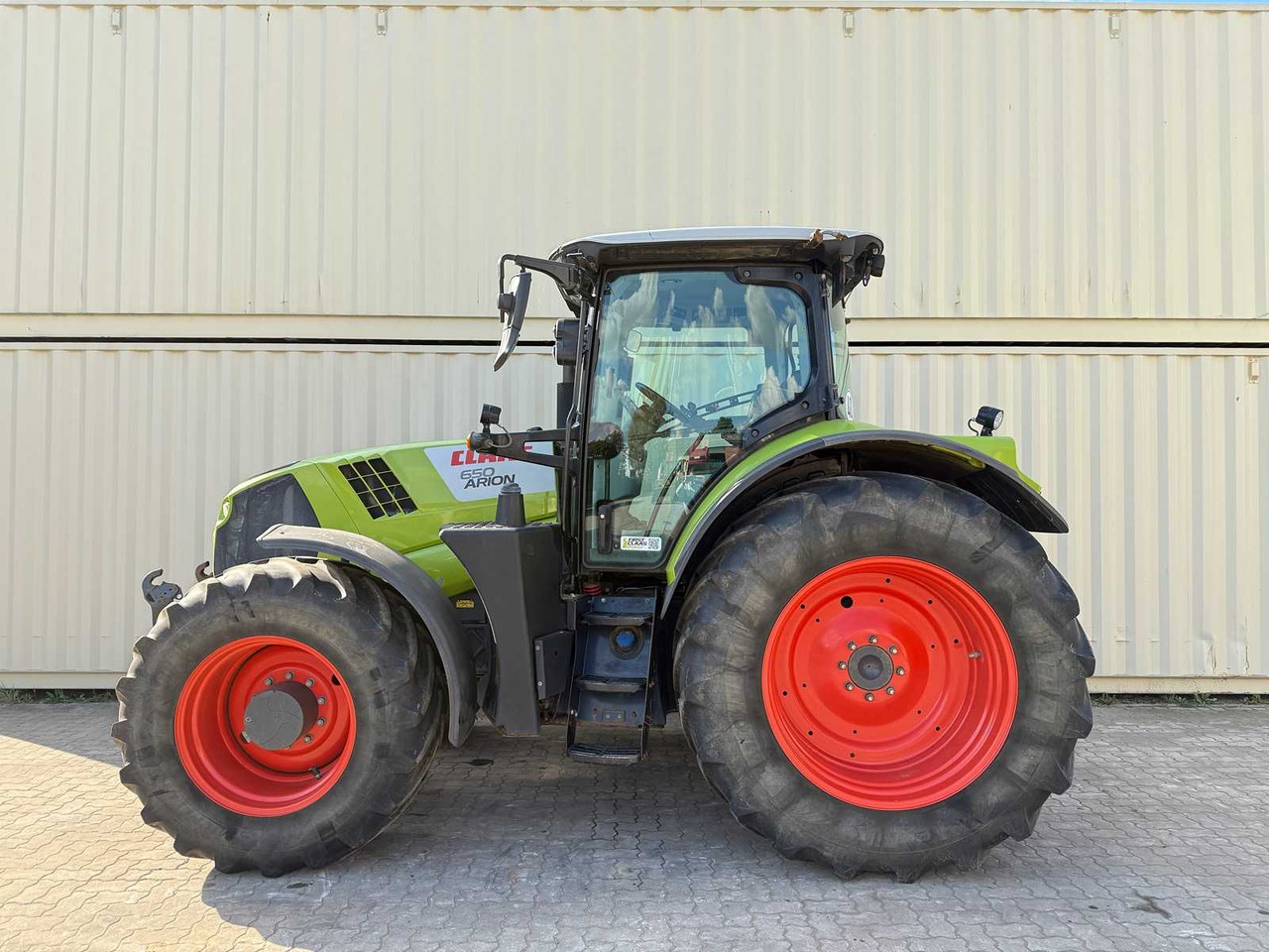 Tractor Claas Arion 650