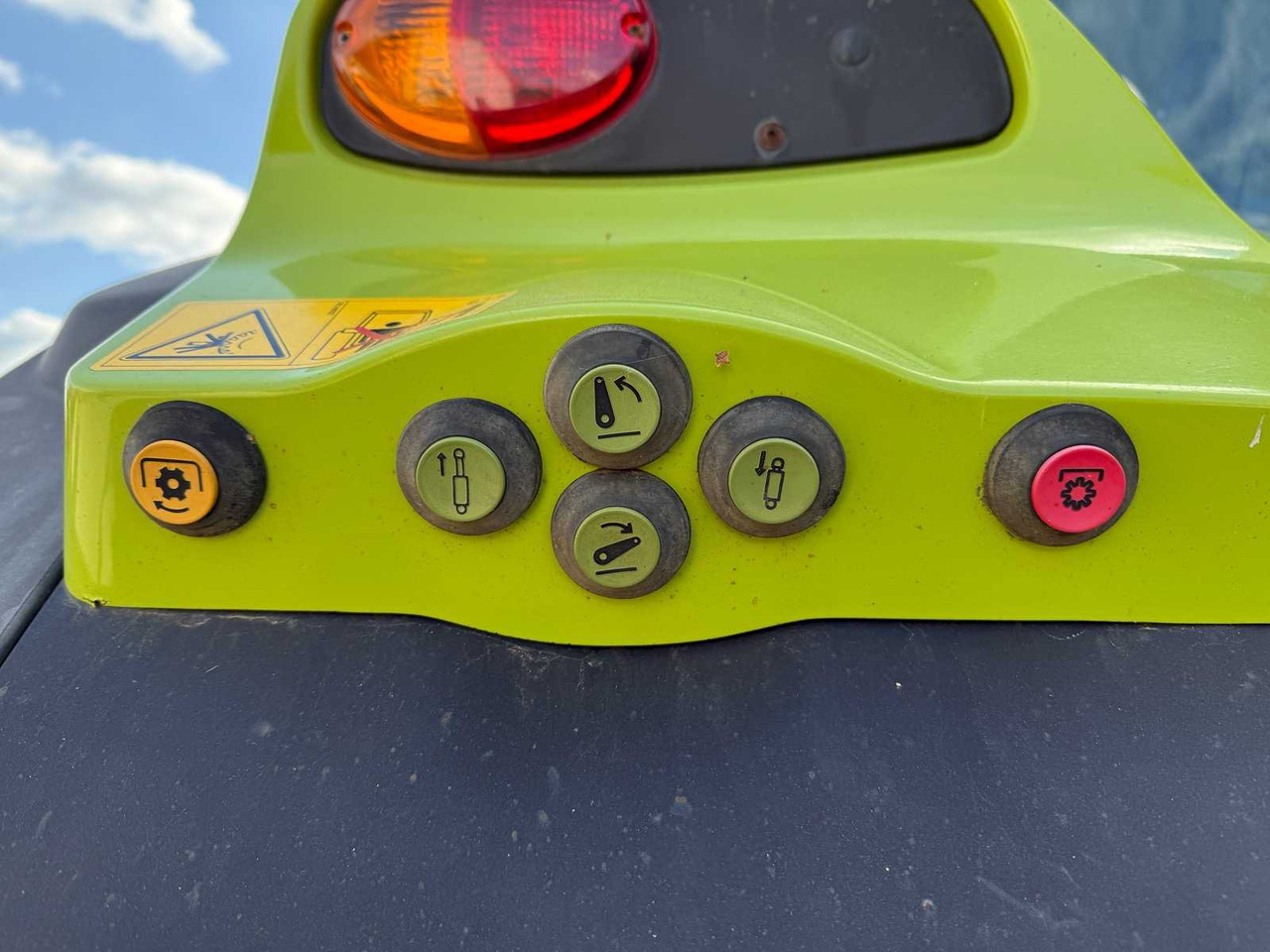 Tractor Claas Arion 650